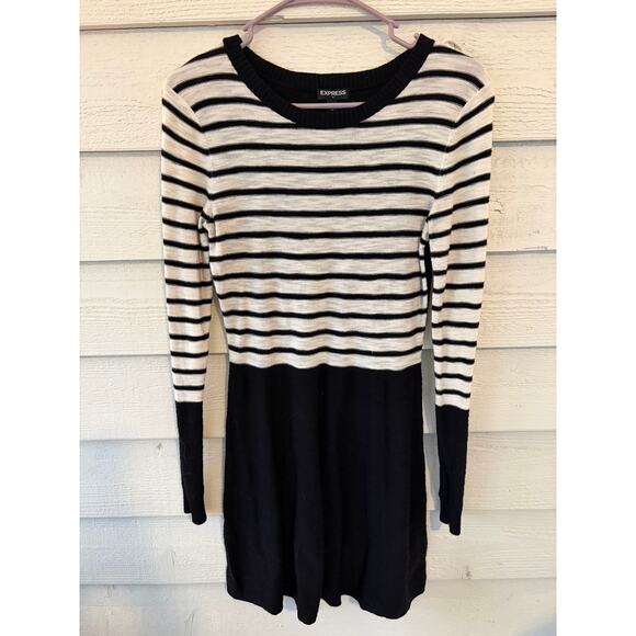 Express Black & White Striped Sweater Dress Size M Long Sleeve Fit & Flare - Picture 3 of 7